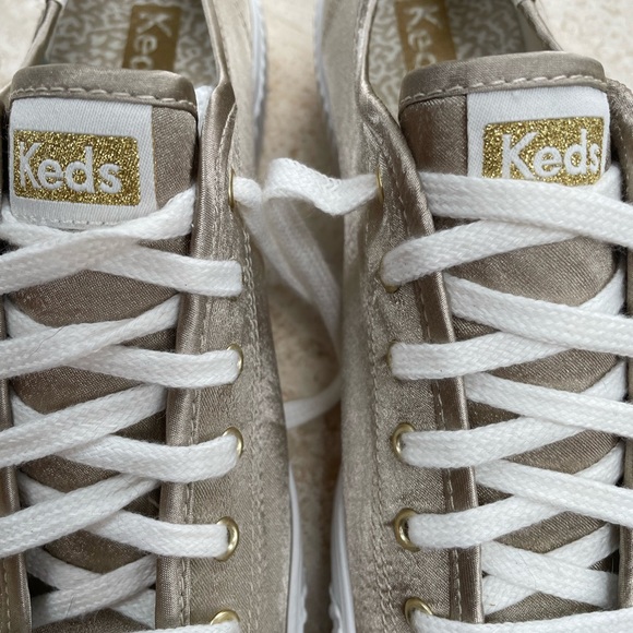 NEW never worn! Women’s metallic gold triple kick keds - Picture 3 of 6